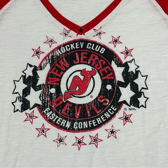 New Jersey Devils NHL Hockey Club White & Red Long Sleeve Shirt Women’s XS - Picture 2 of 8